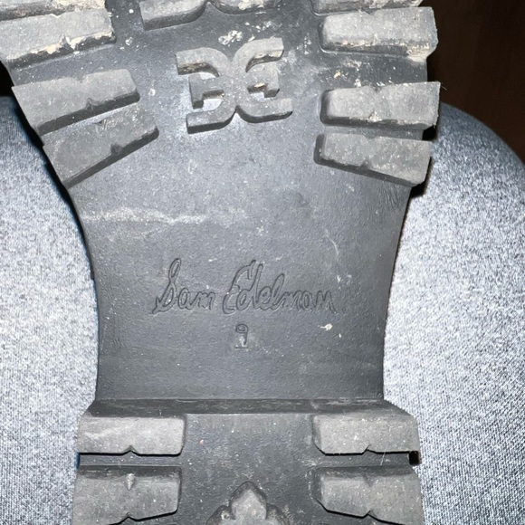 Sam Edelman Laguna Chelsea Boot - Picture 9 of 11